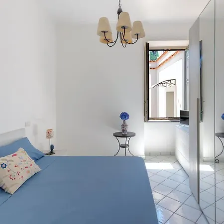 Realty Holidays Pinnidys House Апартаменти *