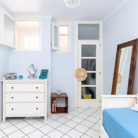 Realty Holidays Pinnidys House Апартаменти *