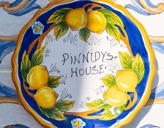 Realty Holidays Pinnidys House